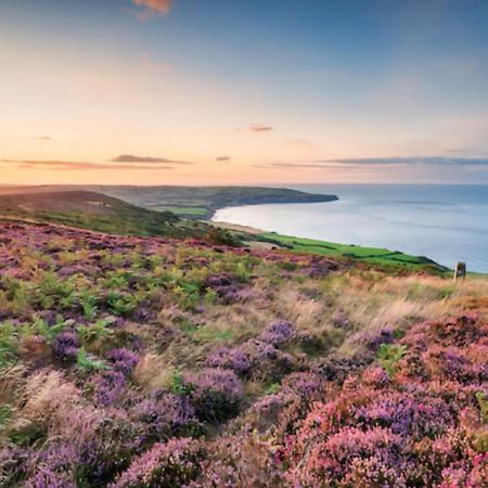 The Flask Inn, Fylingdales, Whitby Екстер'єр фото